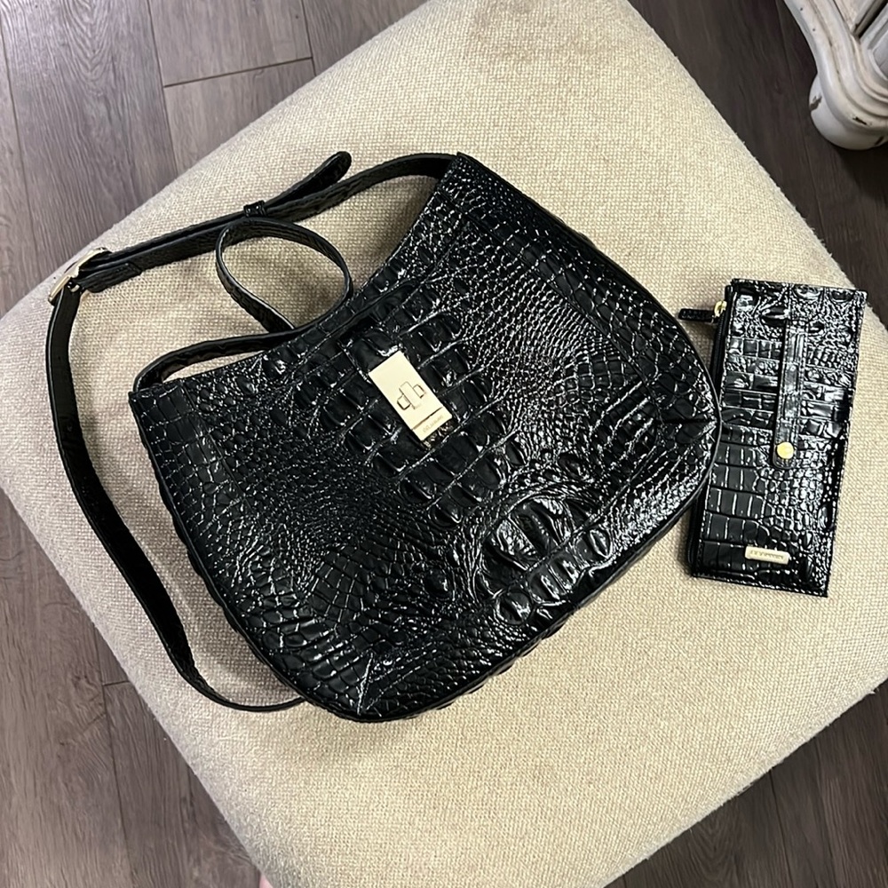Brahmin small Johanna crossbody AND matching credit card wallet-Black